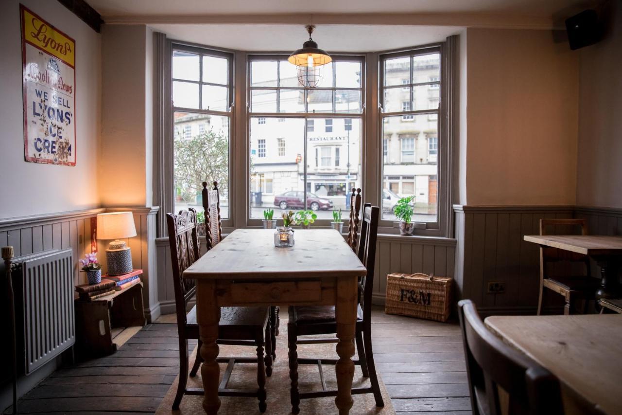 The Black Swan Inn 데비지스 외부 사진