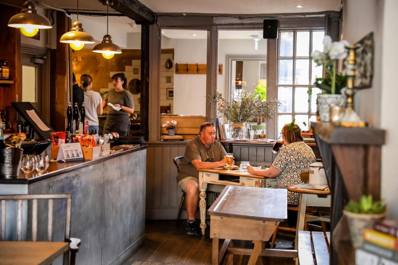 The Black Swan Inn 데비지스 외부 사진